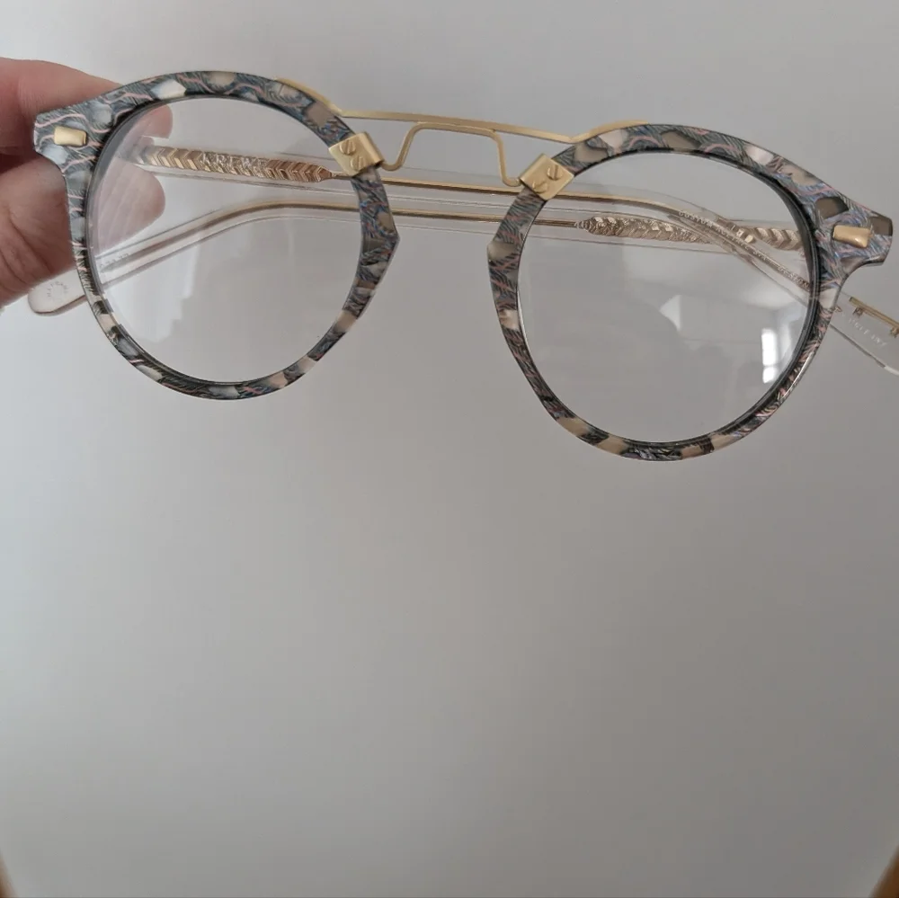 NWB Krewe St. Louis Optical Como + Crystal 18K
